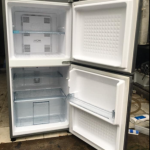Tủ lạnh Panasonic (135 lít) không đóng tuyết mới 95%