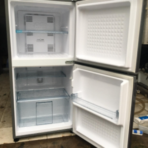 Tủ lạnh Panasonic 135 lít mới 90% giá rẻ tại Sài Gòn