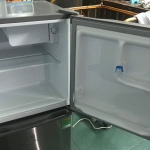 Tủ lạnh Electrolux 90 lít mới 90%