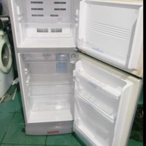 Tủ lạnh sanyo 180l mới 80% giá rẻ tại Sài Gòn