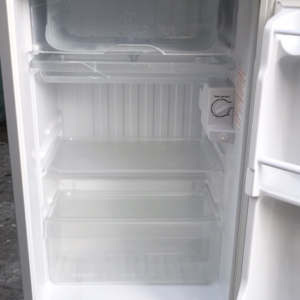 Tủ lạnh Aqua AQR-95AR ( 90lít ) mới 90%