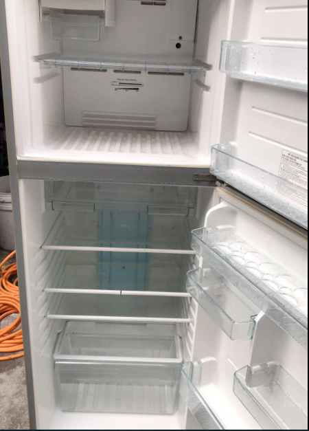 Tủ lạnh cũ toshiba (230lít) mới 85% giá rẻ tại Sài Gòn