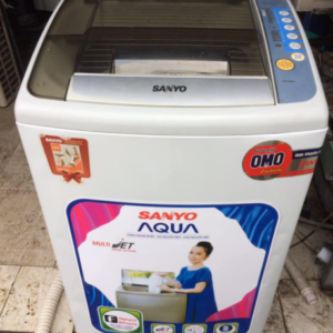 Máy giặt Sanyo (6.8kg) cửa trên mới 80% giá rẻ tại TP.hcm