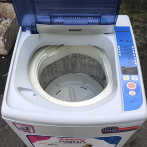 Máy giặt Sanyo (7kg) cửa trên mới 80% giá rẻ