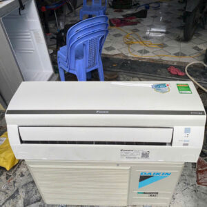 Máy Lạnh Daikin 1hp inverter (FTKB25XVMV/RKB25XVMV ) Mới 95% Giá Rẻ Tại Sài Gòn